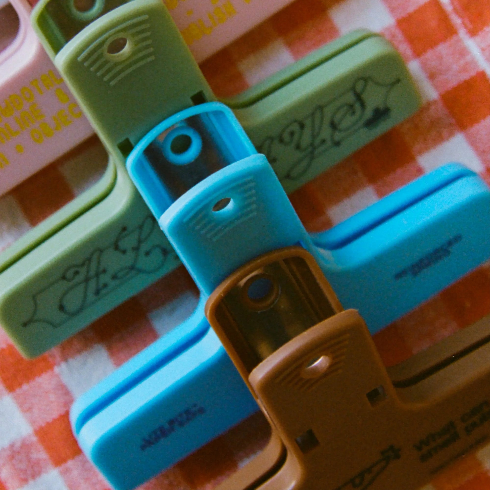 "Classic" Plasticlip - [8 Colours]
